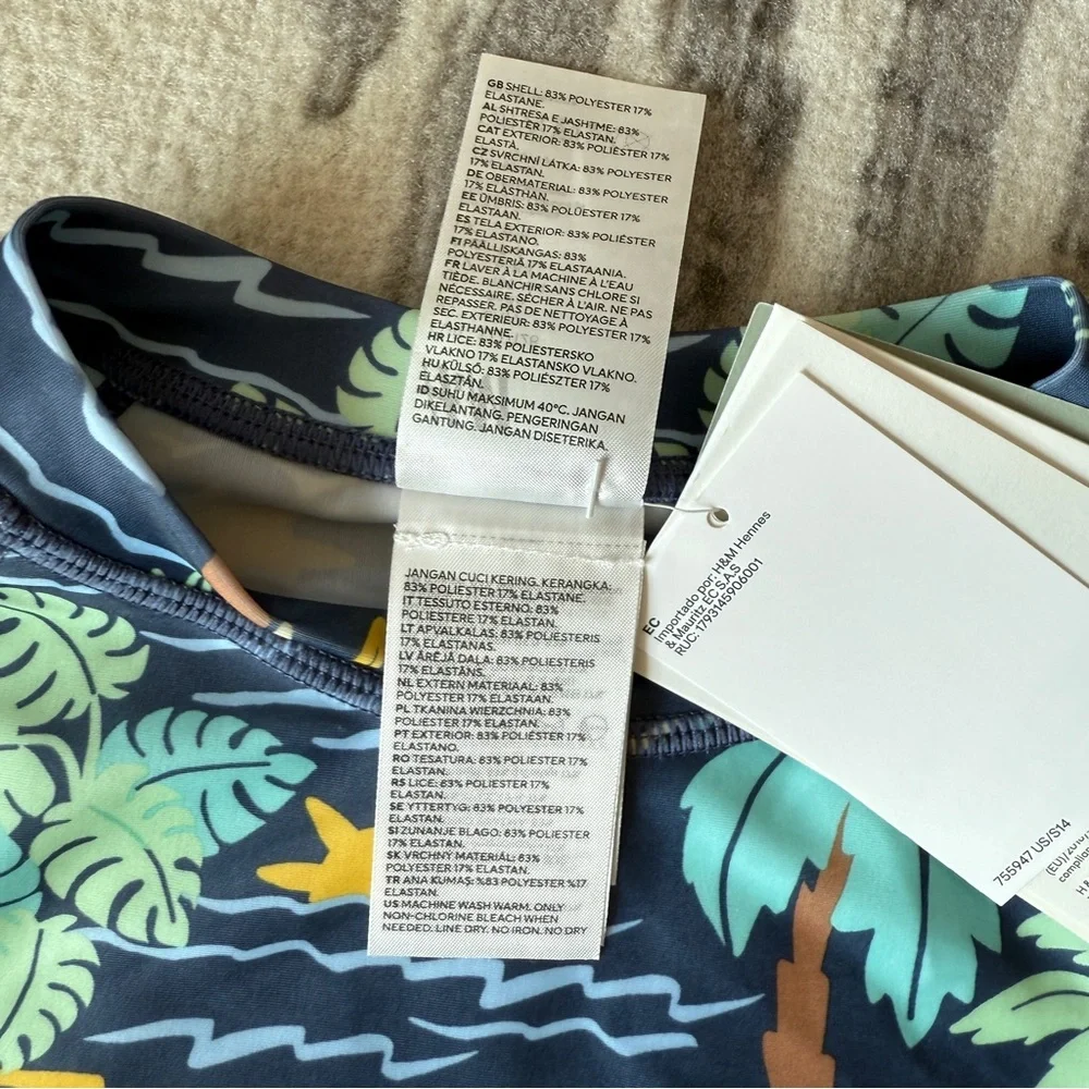 NWT H&M Tropical Print RashGuard - Picture 4 of 5